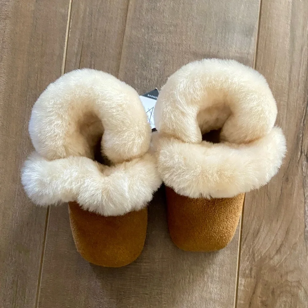 UGG Baby Lassen Ankle Boot in Chestnut